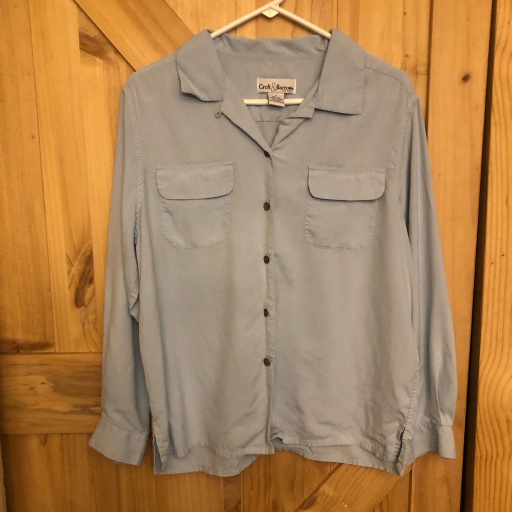 Croft & Barrows Petite 100% Silk  Light Blue Casual Button-Down Shirt Womens L